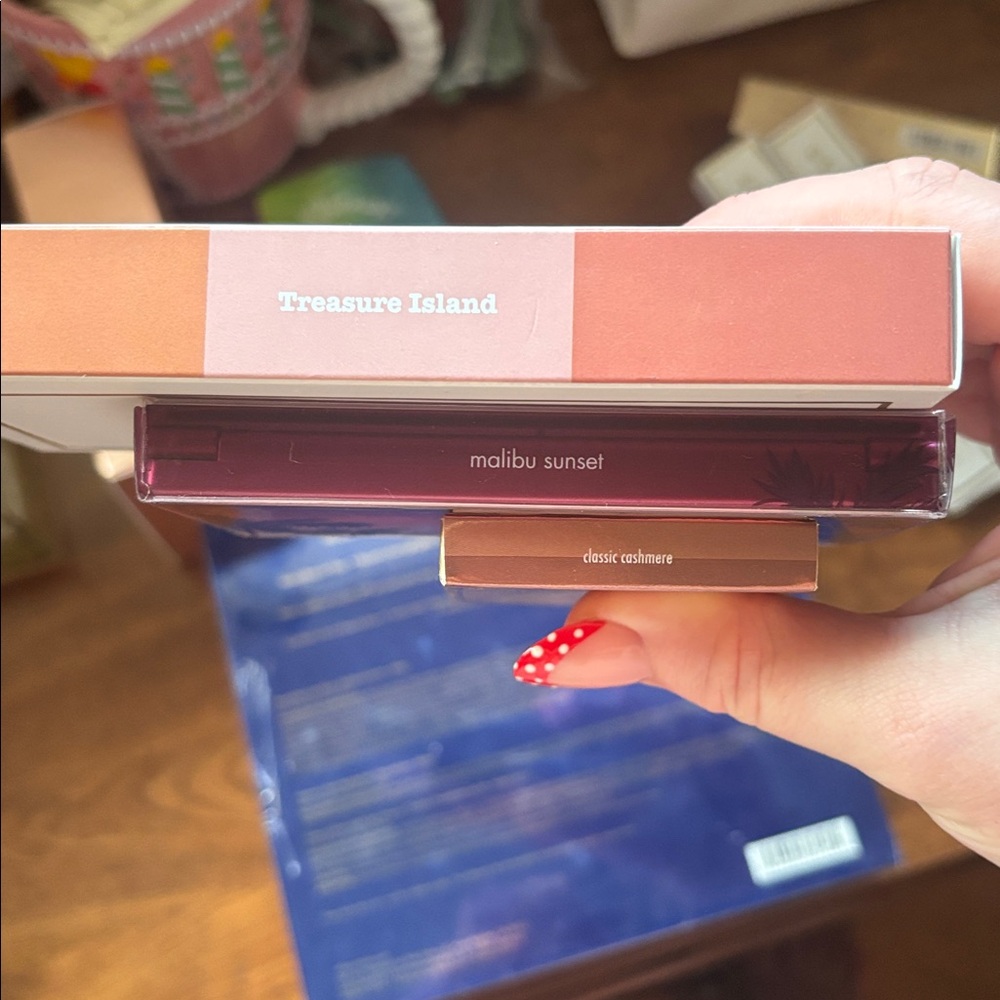 Stila Makeup Collection - Picture 8 of 9